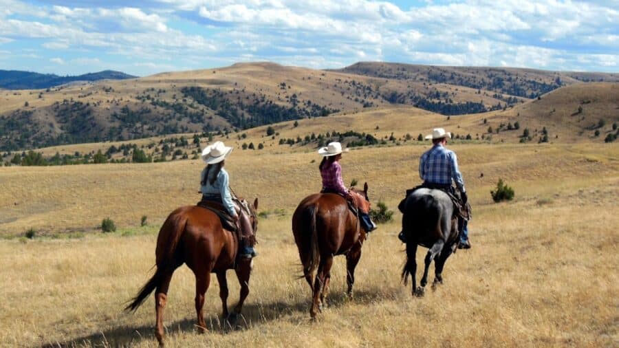 Live Your Cowboy Dreams at Central Oregon Dude Ranch